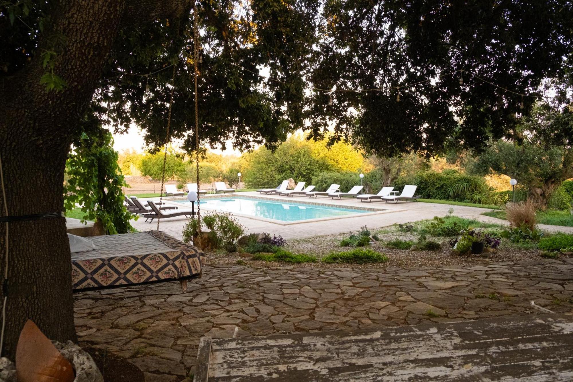 Agriturismo Masseria Carrone Carovigno Kültér fotó